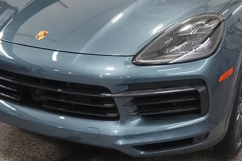 The same Porsche Cayenne, clean and glossy