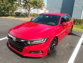 Honda Accord: front